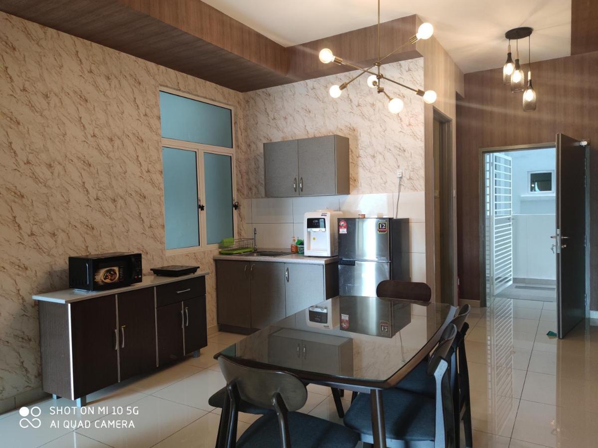 Bangi Gateway Service Apartment Kampong Sungai Ramal Dalam Ngoại thất bức ảnh